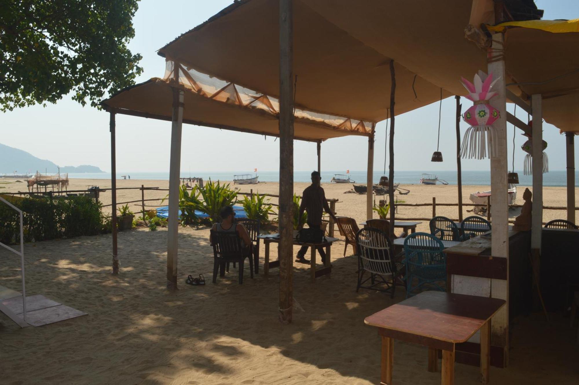 Luxury tent Riya And Huts