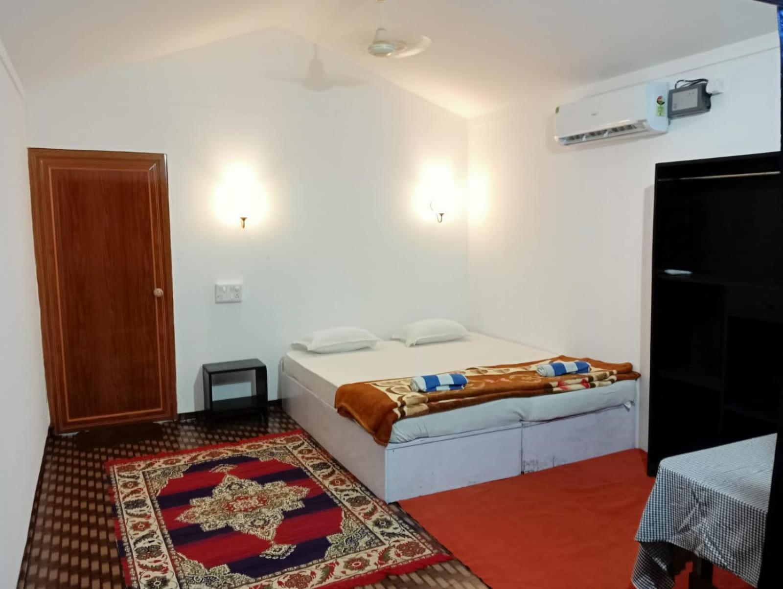Luxury tent Riya And Huts