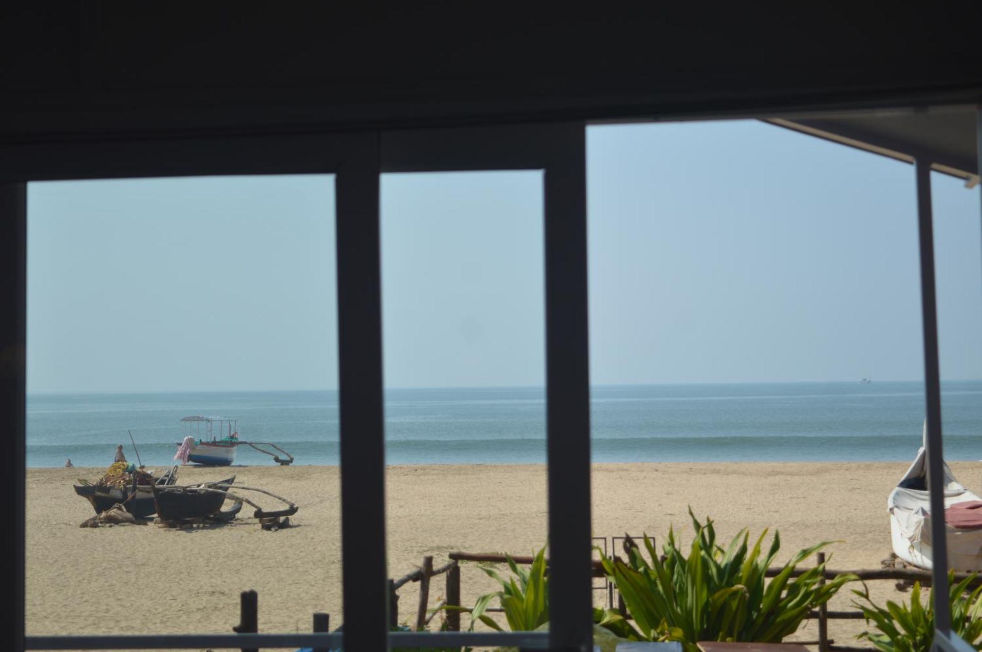 Riya And Huts *
