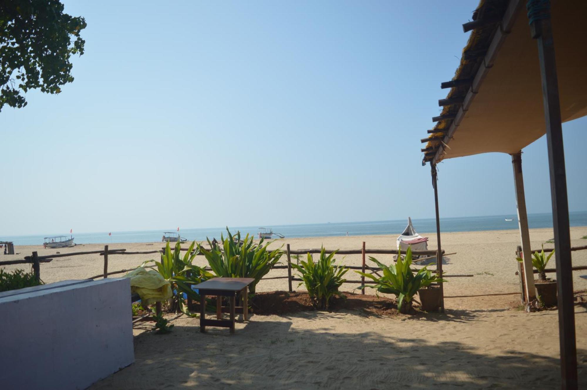 Luxury tent Riya And Huts *