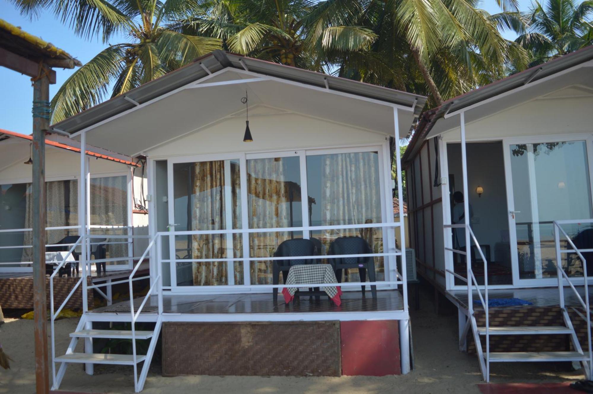 Luxury tent Riya And Huts